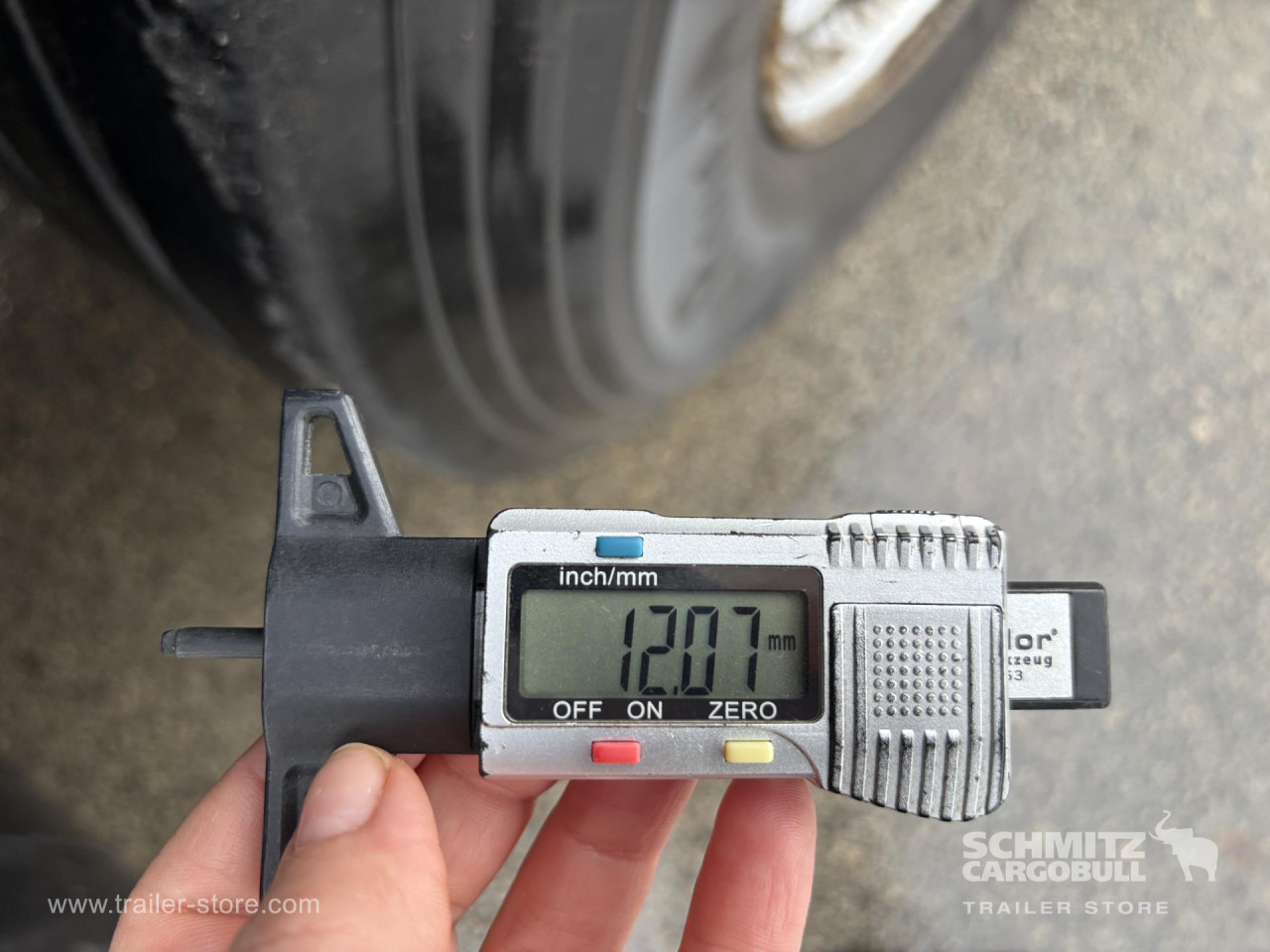 SCHMITZ Curtainsider Standard - Тентованный полуприцеп: фото 2 SCHMITZ Curtainsider Standard - Тентованный полуприцеп: фото 2