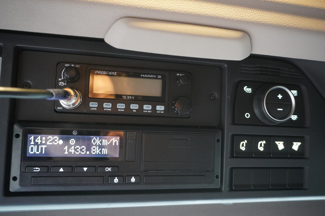 DAF NEW DAF XF 450 6x2 / 2025 / NEW Lamberet 18 EPAL Refrigerator / Carrier Supra 850 MT / Multitemperature / No mileage - Рефрижератор: фото 2 DAF NEW DAF XF 450 6x2 / 2025 / NEW Lamberet 18 EPAL Refrigerator / Carrier Supra 850 MT / Multitemperature / No mileage - Рефрижератор: фото 2