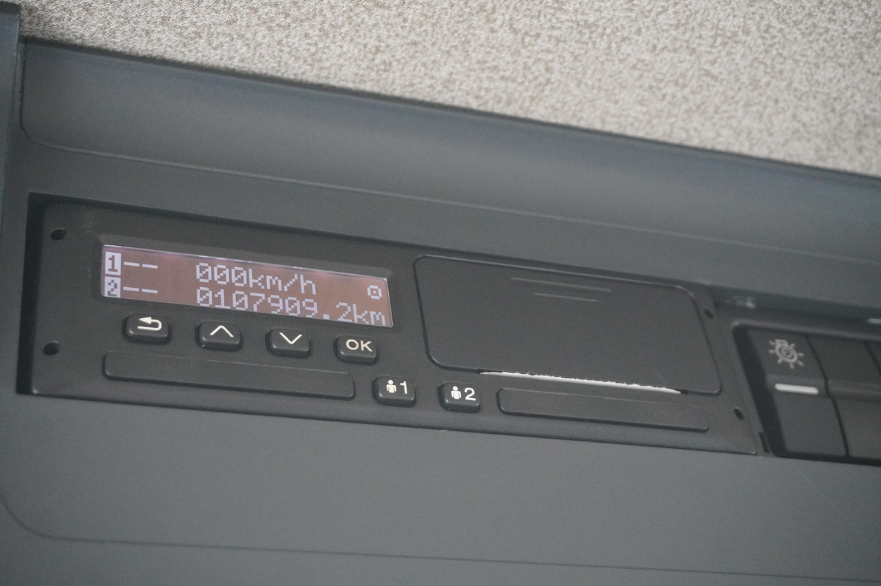 MAN TGL 12.190 / CHEREAU Refrigerator 18 PAL multitemperature / Thermoking T-1200R / 100,000 km - Рефрижератор: фото 2 MAN TGL 12.190 / CHEREAU Refrigerator 18 PAL multitemperature / Thermoking T-1200R / 100,000 km - Рефрижератор: фото 2