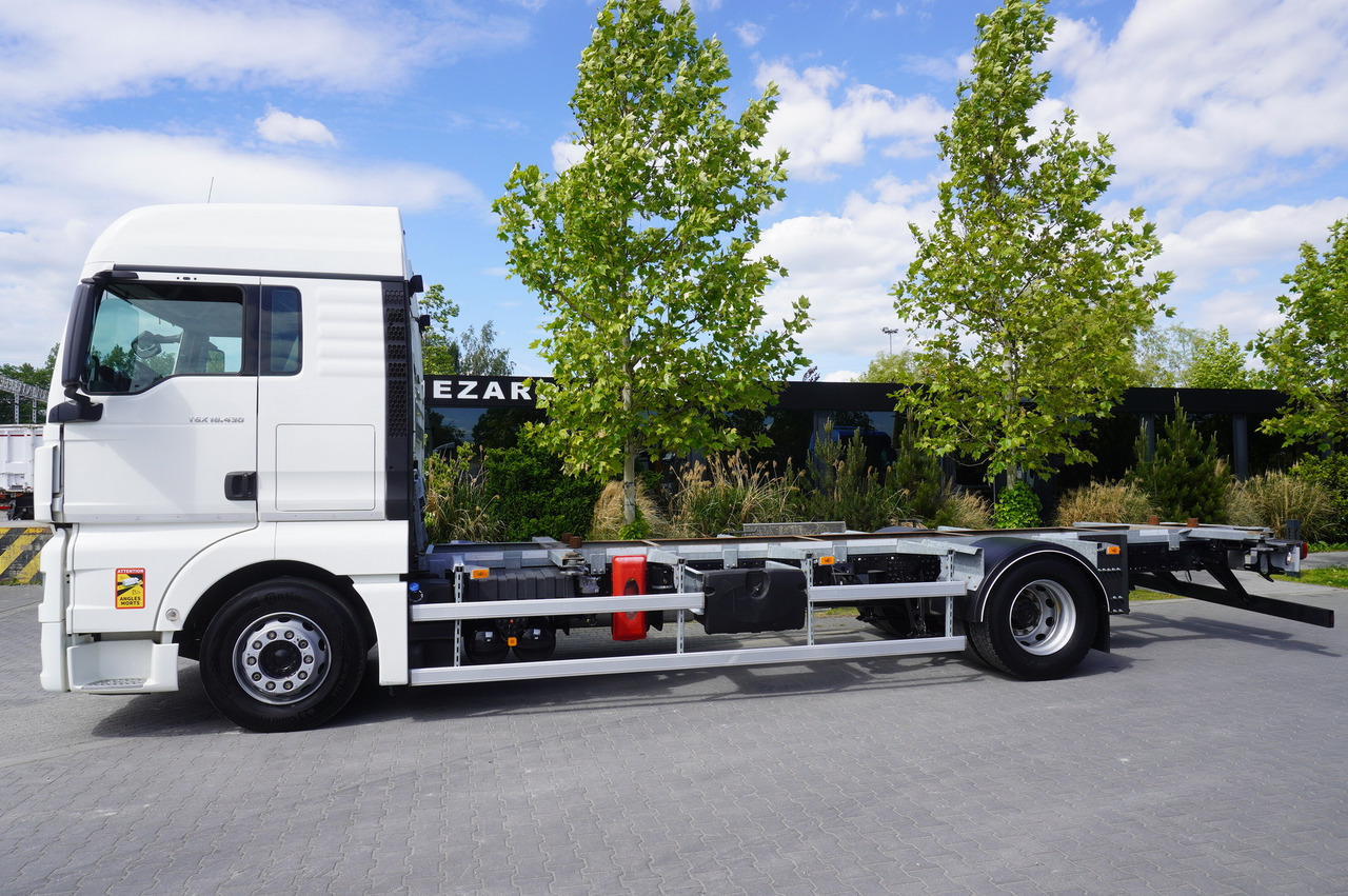 MAN TGX 18.430 / BDF 7.5 m / sleeping cab / 2021 - Грузовик-контейнеровоз/ Сменный кузов: фото 2 MAN TGX 18.430 / BDF 7.5 m / sleeping cab / 2021 - Грузовик-контейнеровоз/ Сменный кузов: фото 2