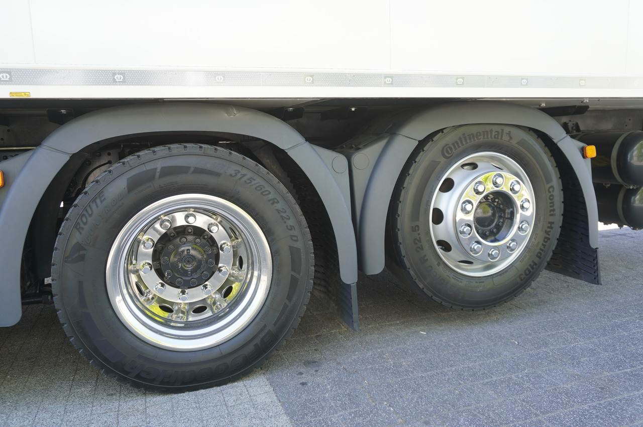 Рефрижератор MAN TGX 26.510 / 2022 / New Krone refrigerator bitemperature / Dopplestock / Carrier Supra 1150 MT / 4 units: фото 13