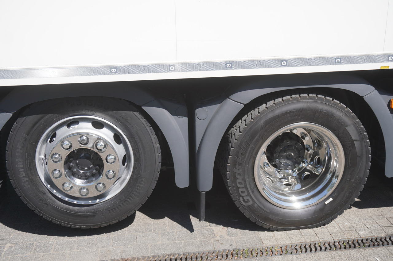 Рефрижератор MAN TGX 26.510 / 2022 / New Krone refrigerator bitemperature / Dopplestock / Carrier Supra 1150 MT / 4 units: фото 12
