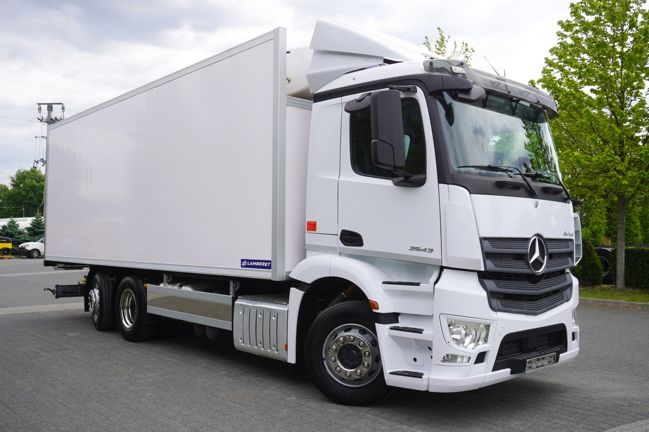 MERCEDES-BENZ 2543 / NEW Lamberet refrigerator/ 160 tho. km / steered 3rd axle - Рефрижератор: фото 1 MERCEDES-BENZ 2543 / NEW Lamberet refrigerator/ 160 tho. km / steered 3rd axle - Рефрижератор: фото 1
