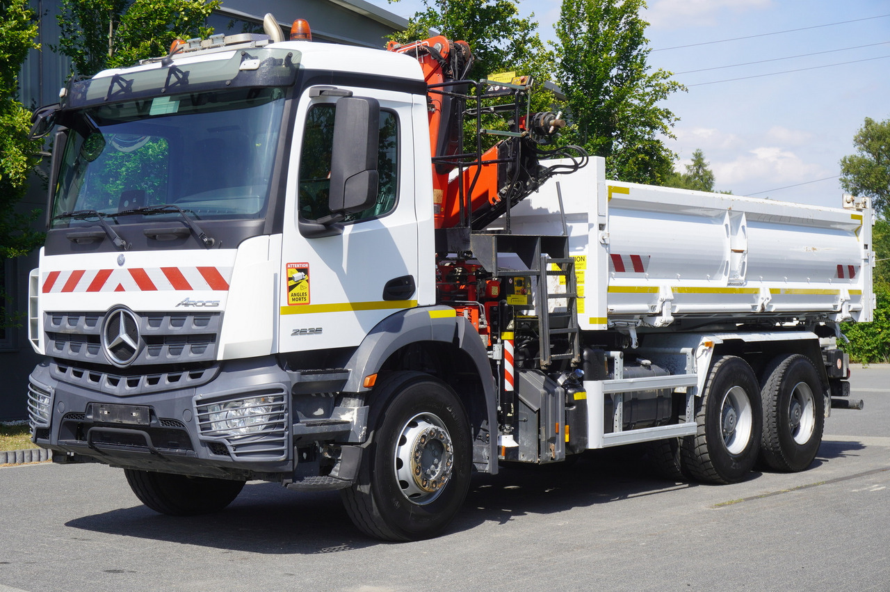 MERCEDES-BENZ AROCS 2636 / Fassi F155A.0.22 crane 6t / 120 tho. km / 3-sided dump truck / 2 x Bordmatic - Автоманипулятор: фото 3 MERCEDES-BENZ AROCS 2636 / Fassi F155A.0.22 crane 6t / 120 tho. km / 3-sided dump truck / 2 x Bordmatic - Автоманипулятор: фото 3