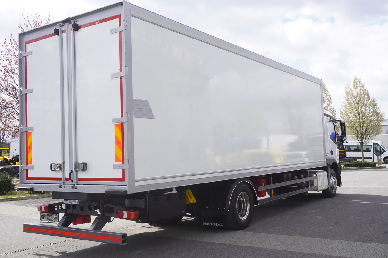 MERCEDES-BENZ Actros 1824 / Refrigerator / Carrier Supra 1250 / Sleeping cabin - Рефрижератор: фото 3 MERCEDES-BENZ Actros 1824 / Refrigerator / Carrier Supra 1250 / Sleeping cabin - Рефрижератор: фото 3