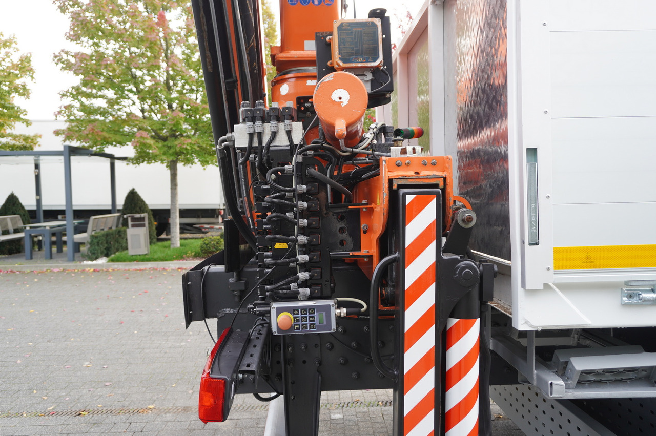 Грузовик бортовой/ Платформа, Автоманипулятор RENAULT C380 Comfort 6x4 / Atlas 172.3E crane / Range 12.3 m / capacity 6.1 t / Flatbed 17 EPAL: фото 11 Грузовик бортовой/ Платформа, Автоманипулятор RENAULT C380 Comfort 6x4 / Atlas 172.3E crane / Range 12.3 m / capacity 6.1 t / Flatbed 17 EPAL: фото 11