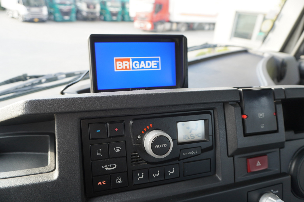 Грузовик бортовой/ Платформа, Автоманипулятор RENAULT C380 Comfort 6x4 / Atlas 172.3E crane / Range 12.3 m / capacity 6.1 t / Flatbed 17 EPAL: фото 28 Грузовик бортовой/ Платформа, Автоманипулятор RENAULT C380 Comfort 6x4 / Atlas 172.3E crane / Range 12.3 m / capacity 6.1 t / Flatbed 17 EPAL: фото 28