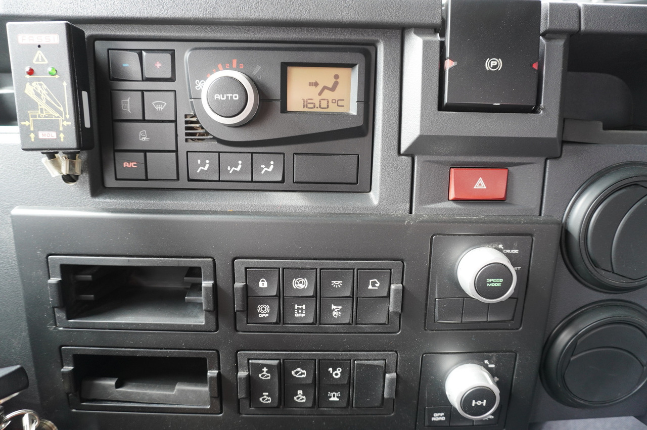 Самосвал, Автоманипулятор RENAULT K380 6×4 / FASSI F175 crane 7.85 t / 120 thousand km! / 2-sided tipper: фото 27