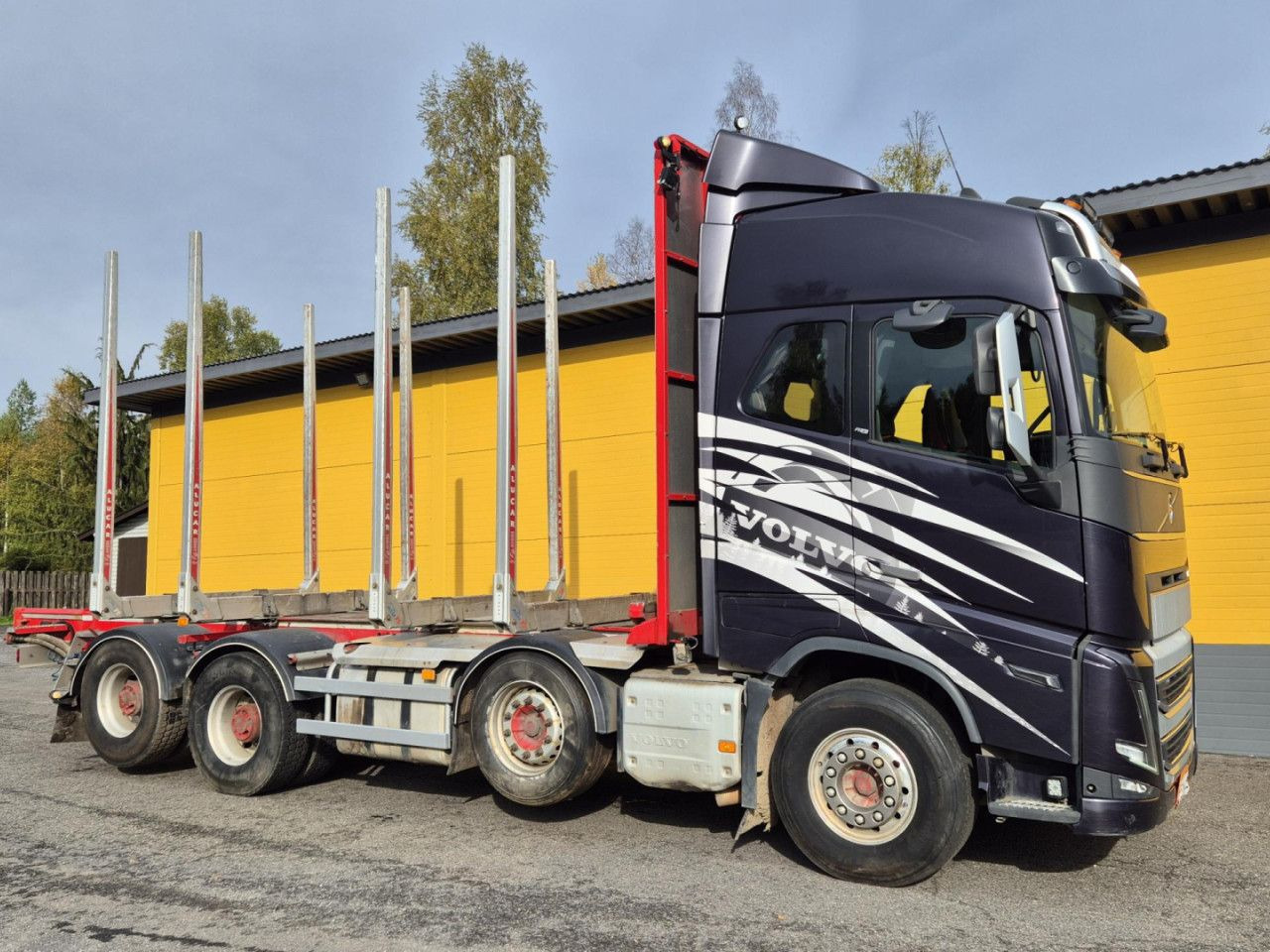 VOLVO FH 750 8x4 / 2 lifted axles / timber truck - Лесовоз: фото 3 VOLVO FH 750 8x4 / 2 lifted axles / timber truck - Лесовоз: фото 3
