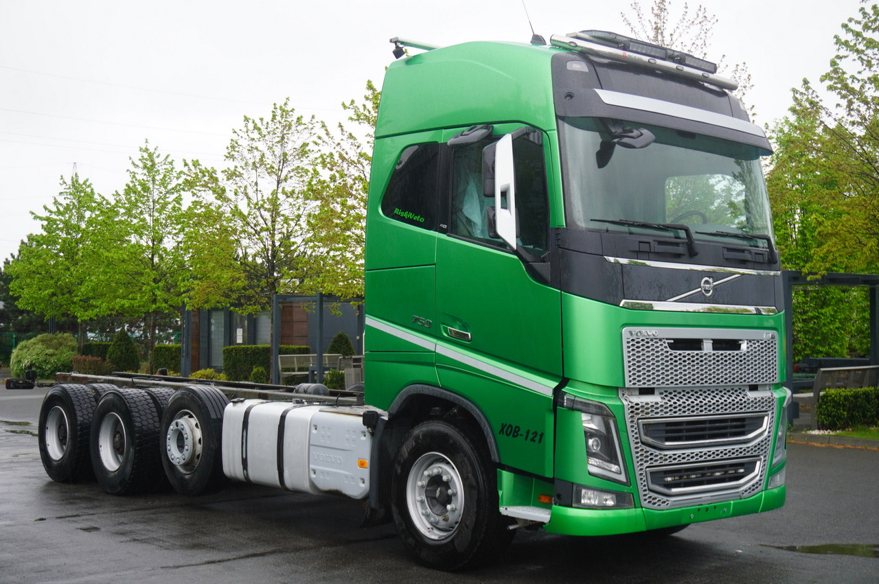 VOLVO Volvo FH16 750 8×4 / 750 HP! / 7.2 m chassis - Грузовик-шасси: фото 1 VOLVO Volvo FH16 750 8×4 / 750 HP! / 7.2 m chassis - Грузовик-шасси: фото 1