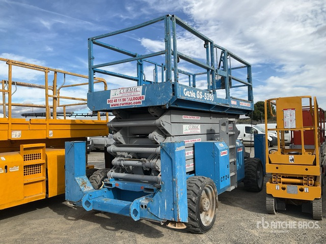 2002 Genie GS-5390 4x4 Diesel (Inoperable) Scissor Lift - Ножничный подъемник: фото 2 2002 Genie GS-5390 4x4 Diesel (Inoperable) Scissor Lift - Ножничный подъемник: фото 2