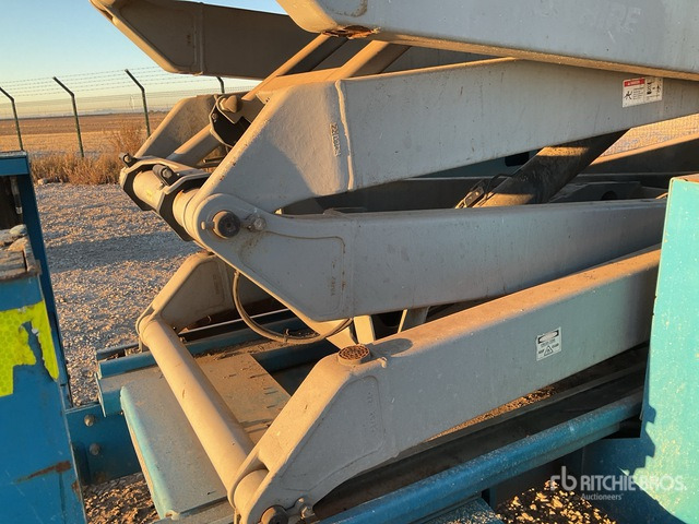 2011 Genie GS3384RT 4x4 Diesel Scissor Lift - Ножничный подъемник: фото 4 2011 Genie GS3384RT 4x4 Diesel Scissor Lift - Ножничный подъемник: фото 4