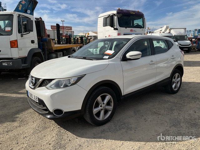 2015 Nissan Qashqai 4WD SUV - Внедорожник: фото 1 2015 Nissan Qashqai 4WD SUV - Внедорожник: фото 1