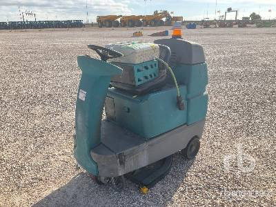 TENNANT T7 - Промышленная подметальная машина: фото 1 TENNANT T7 - Промышленная подметальная машина: фото 1