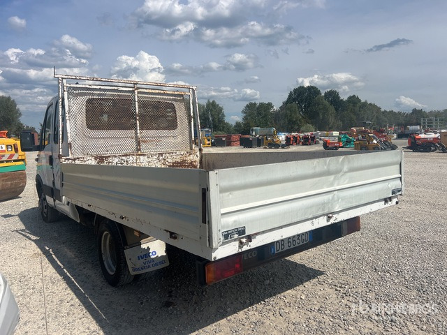 2006 Iveco Daily 35C12 Crew Cab (Inoperable) Flatbed Truck - Малотоннажный бортовой грузовик: фото 3 2006 Iveco Daily 35C12 Crew Cab (Inoperable) Flatbed Truck - Малотоннажный бортовой грузовик: фото 3