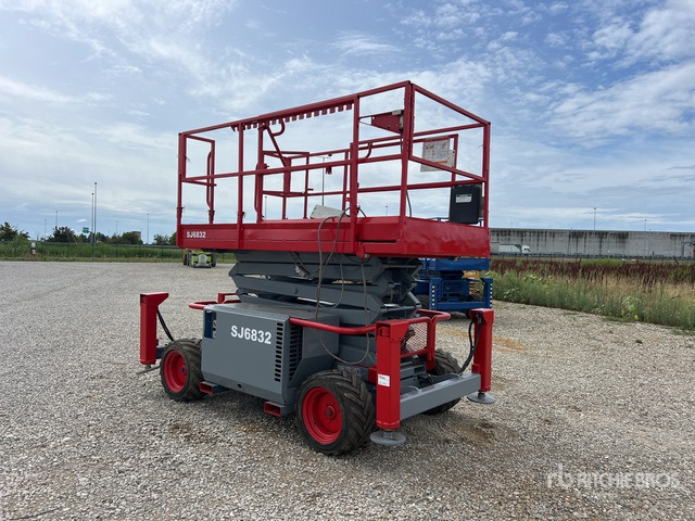 2007 Skyjack SJ6832 RT Diesel Scissor Lift - Ножничный подъемник: фото 2 2007 Skyjack SJ6832 RT Diesel Scissor Lift - Ножничный подъемник: фото 2