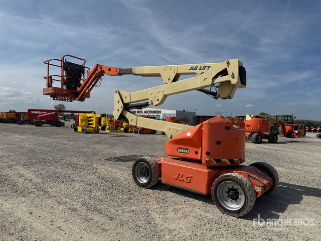 2008 JLG E450AJ V A069 Piattaforma monobraccio articolata - Коленчатый подъемник: фото 3 2008 JLG E450AJ V A069 Piattaforma monobraccio articolata - Коленчатый подъемник: фото 3