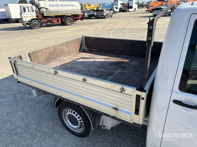 2014 Volkswagen Transporter Crew Cab Flatbed Truck - Малотоннажный бортовой грузовик: фото 5 2014 Volkswagen Transporter Crew Cab Flatbed Truck - Малотоннажный бортовой грузовик: фото 5