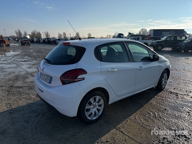 2017 Peugeot 208 BERLINA MIX BLUEHDI Automobile - Легковой автомобиль: фото 3 2017 Peugeot 208 BERLINA MIX BLUEHDI Automobile - Легковой автомобиль: фото 3