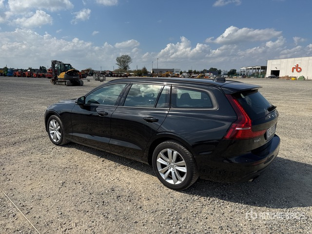2021 Volvo V60 SW B4 D AUTOM. MOMENTUM BUSINESS Automobile - Легковой автомобиль: фото 3 2021 Volvo V60 SW B4 D AUTOM. MOMENTUM BUSINESS Automobile - Легковой автомобиль: фото 3