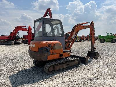 FIAT-HITACHI FH35.2 - Гусеничный экскаватор: фото 3 FIAT-HITACHI FH35.2 - Гусеничный экскаватор: фото 3