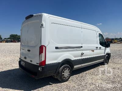 FORD TRANSIT - Грузовик с закрытым кузовом: фото 3 FORD TRANSIT - Грузовик с закрытым кузовом: фото 3