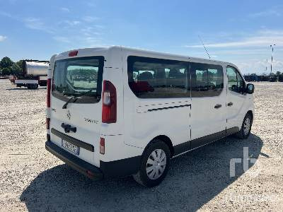 RENAULT TRAFIC 9 seats - Грузовик с закрытым кузовом: фото 3 RENAULT TRAFIC 9 seats - Грузовик с закрытым кузовом: фото 3
