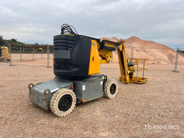 2006 Haulotte HA12IP 2WD Electric Nacelle Articulee Articulating Boom Lift - Коленчатый подъемник: фото 2 2006 Haulotte HA12IP 2WD Electric Nacelle Articulee Articulating Boom Lift - Коленчатый подъемник: фото 2