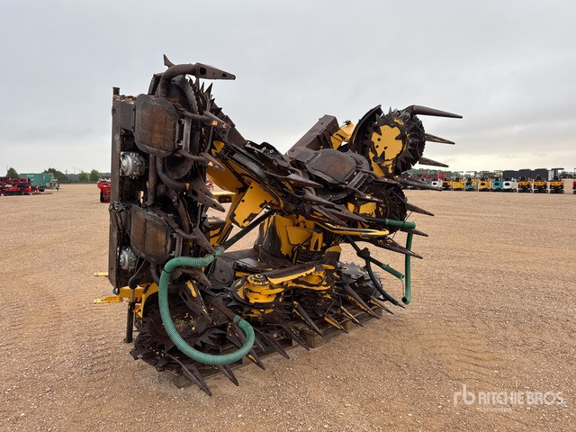 2014 New Holland 750SFIE Bec A Mais 10 Rangs 10 Row Corn Forage Harvester Header - Косилка-измельчитель/ Мульчер: фото 2 2014 New Holland 750SFIE Bec A Mais 10 Rangs 10 Row Corn Forage Harvester Header - Косилка-измельчитель/ Мульчер: фото 2