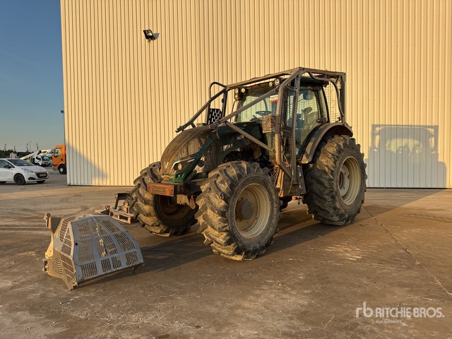 2017 Valtra T174 (Inoperable) 4WD Tractor - Трактор: фото 2 2017 Valtra T174 (Inoperable) 4WD Tractor - Трактор: фото 2