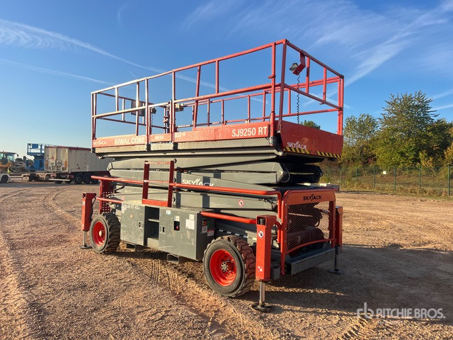 2018 Skyjack SJ9250 RT 4x4 Nacelle Ciseaux Scissor Lift - Ножничный подъемник: фото 4 2018 Skyjack SJ9250 RT 4x4 Nacelle Ciseaux Scissor Lift - Ножничный подъемник: фото 4