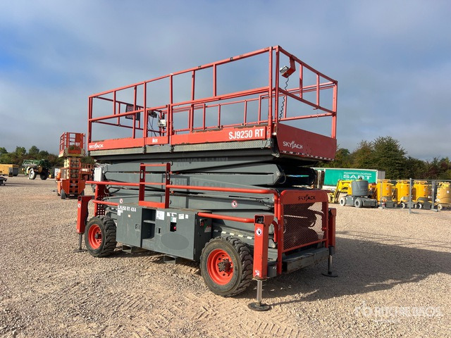 2018 Skyjack SJ9250 RT 4x4 Nacelle Ciseaux Scissor Lift - Ножничный подъемник: фото 4 2018 Skyjack SJ9250 RT 4x4 Nacelle Ciseaux Scissor Lift - Ножничный подъемник: фото 4