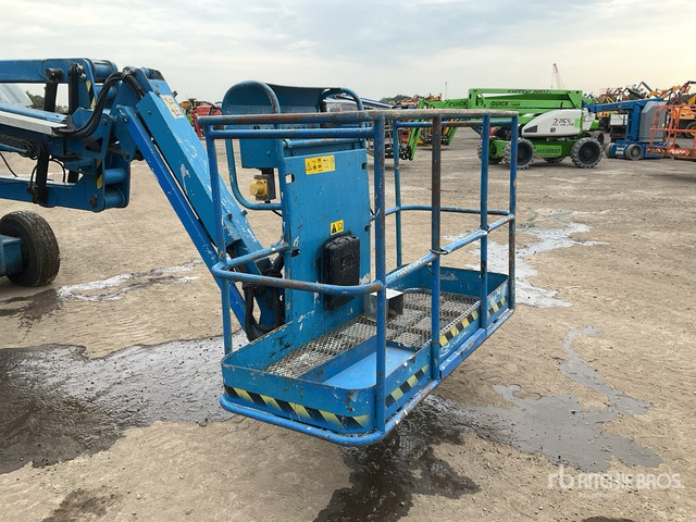 2012 Genie Z45/29 2WD Hybrid Articulating Boom Lift - Коленчатый подъемник: фото 4 2012 Genie Z45/29 2WD Hybrid Articulating Boom Lift - Коленчатый подъемник: фото 4