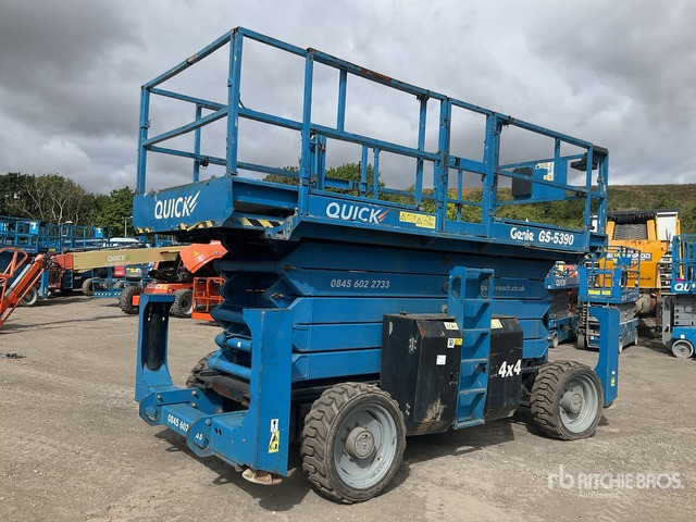 2015 Genie GS-5390 4x4 Diesel Scissor Lift - Ножничный подъемник: фото 3 2015 Genie GS-5390 4x4 Diesel Scissor Lift - Ножничный подъемник: фото 3