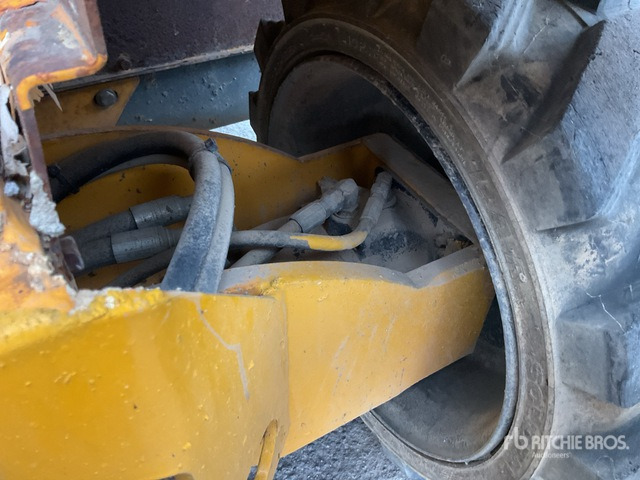 2015 Haulotte Compact 12DX 4x4 Diesel Scissor Lift - Ножничный подъемник: фото 5 2015 Haulotte Compact 12DX 4x4 Diesel Scissor Lift - Ножничный подъемник: фото 5