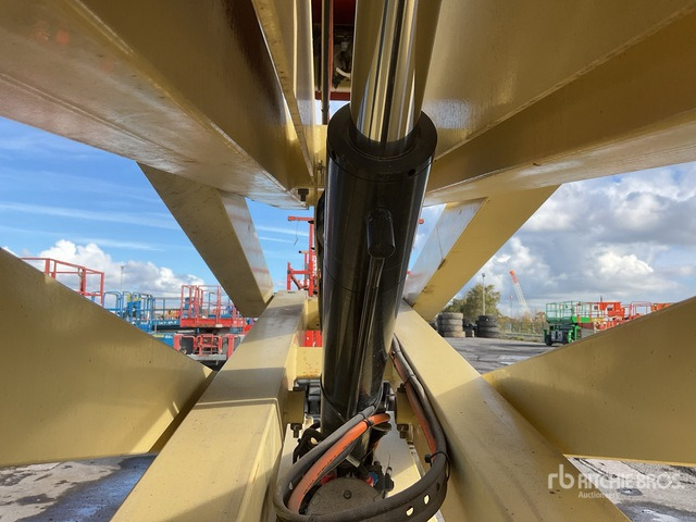 2015 JLG 2632ES Electric Scissor Lift - Ножничный подъемник: фото 5 2015 JLG 2632ES Electric Scissor Lift - Ножничный подъемник: фото 5