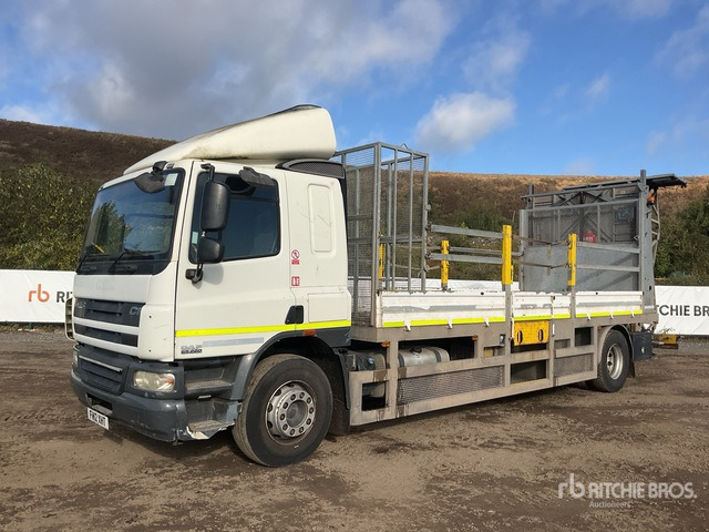 2012 DAF CF65.220 4x2 Sleeper Motorway Cushion Ve ... :Misc. Traffic Control Truck - Коммунальная/ Специальная техника, Грузовик: фото 2 2012 DAF CF65.220 4x2 Sleeper Motorway Cushion Ve ... :Misc. Traffic Control Truck - Коммунальная/ Специальная техника, Грузовик: фото 2