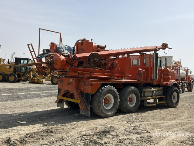 1995 Western Star 4966S Altec TH7 on 6x4 Drill Truck - Буровая машина: фото 4 1995 Western Star 4966S Altec TH7 on 6x4 Drill Truck - Буровая машина: фото 4