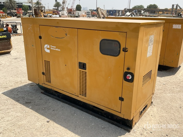 2005 Cummins 100 kVA Skid-Mounted Generator Set - Электрогенератор: фото 2 2005 Cummins 100 kVA Skid-Mounted Generator Set - Электрогенератор: фото 2