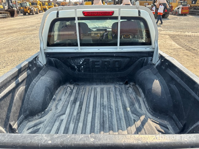 2008 Isuzu D-Max 4x2 Crew Cab Pickup - Пикап: фото 4 2008 Isuzu D-Max 4x2 Crew Cab Pickup - Пикап: фото 4