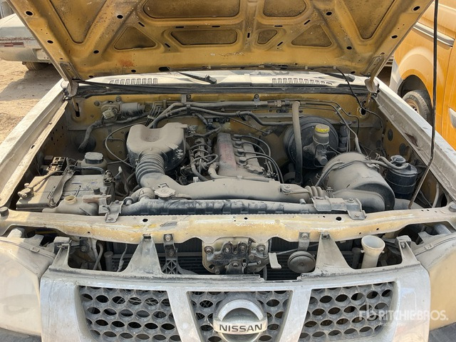 2008 Nissan 4x4 Crew Cab (Inoperable) Pickup - Пикап: фото 5 2008 Nissan 4x4 Crew Cab (Inoperable) Pickup - Пикап: фото 5