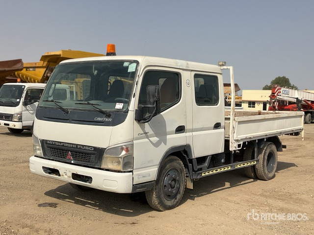 2010 Mitsubishi Canter 4x2 Crew Cab Flatbed Truck - Грузовик бортовой/ Платформа: фото 1 2010 Mitsubishi Canter 4x2 Crew Cab Flatbed Truck - Грузовик бортовой/ Платформа: фото 1