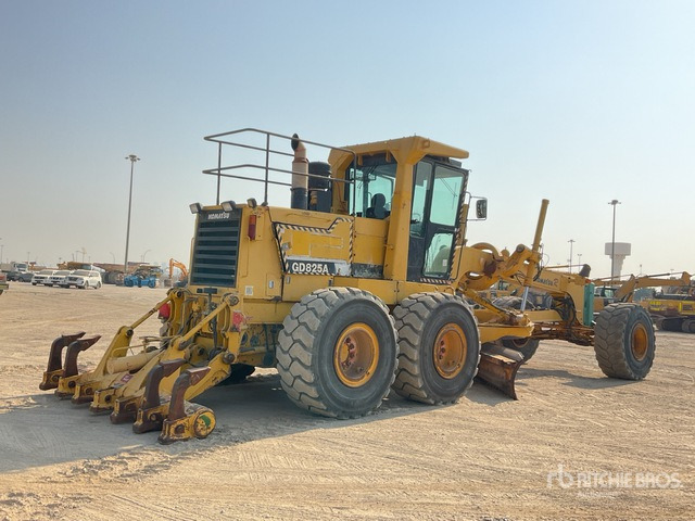 2012 Komatsu GD825A-2 Motor Grader - Грейдер: фото 4 2012 Komatsu GD825A-2 Motor Grader - Грейдер: фото 4