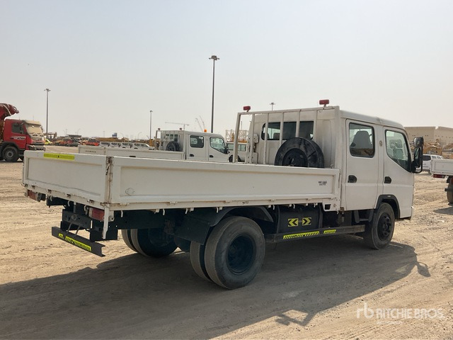 2012 Mitsubishi Canter 4x2 Crew Cab Flatbed Truck - Грузовик бортовой/ Платформа: фото 4 2012 Mitsubishi Canter 4x2 Crew Cab Flatbed Truck - Грузовик бортовой/ Платформа: фото 4