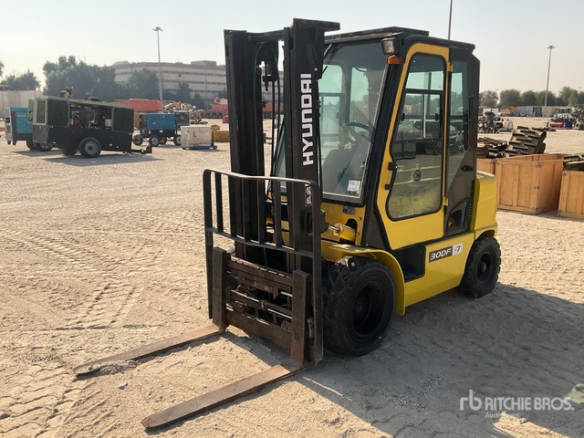 2014 Hyundai 30DF-7 3 ton Forklift - Дизельный погрузчик: фото 1 2014 Hyundai 30DF-7 3 ton Forklift - Дизельный погрузчик: фото 1