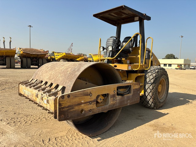 2015 Cat CS-533E Smooth Drum Compactor - Компактор: фото 1 2015 Cat CS-533E Smooth Drum Compactor - Компактор: фото 1
