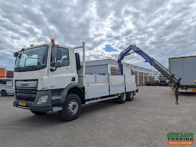 DAF CF 330 FAT 6x4 Dagcab Euro6A - Open laadbak 6.4m + PM 15522 - RadioGrafisch - Handgeschakeld - 08/2025APK - Грузовик бортовой/ Платформа, Автоманипулятор: фото 1 DAF CF 330 FAT 6x4 Dagcab Euro6A - Open laadbak 6.4m + PM 15522 - RadioGrafisch - Handgeschakeld - 08/2025APK - Грузовик бортовой/ Платформа, Автоманипулятор: фото 1