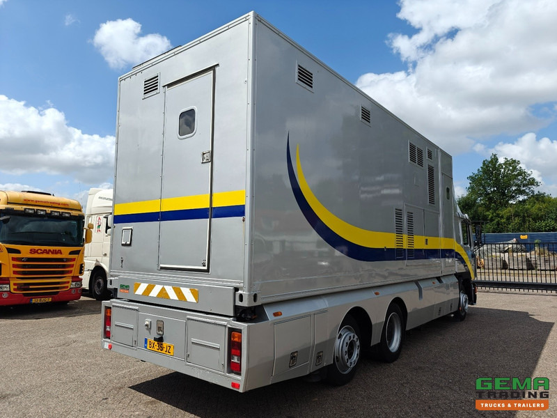 MAN 26.362 FNL/LL 6x2/4 Slaapcab Euro0 - LEDscherm Schaarlift ReclameAuto - Luchtgeveerd - Hydr. steunpoten - Грузовик: фото 4 MAN 26.362 FNL/LL 6x2/4 Slaapcab Euro0 - LEDscherm Schaarlift ReclameAuto - Luchtgeveerd - Hydr. steunpoten - Грузовик: фото 4