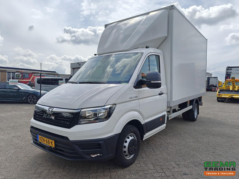 MAN TGE 3.180 4x2 Dagcabine Euro6D - GeslotenBak 4.2m + Laadklep 750KG - Dubbellucht - 5500km! NIEUWSTAAT! ONGEBRUIKT! - Фургон с закрытым кузовом: фото 1 MAN TGE 3.180 4x2 Dagcabine Euro6D - GeslotenBak 4.2m + Laadklep 750KG - Dubbellucht - 5500km! NIEUWSTAAT! ONGEBRUIKT! - Фургон с закрытым кузовом: фото 1