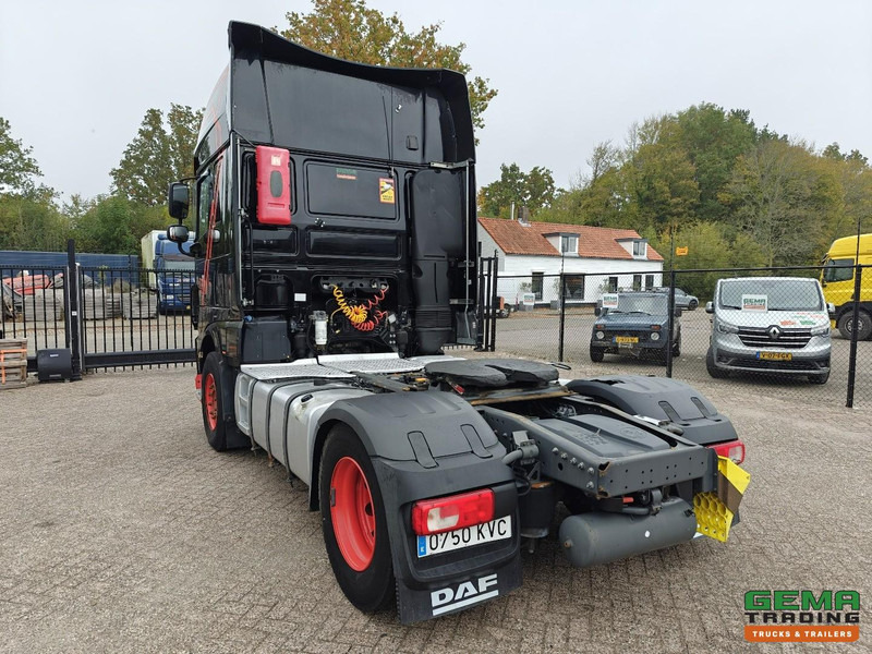 DAF FT XF460 4x2 Superspacecab Euro6A - Retarder - Dubbele Tanks - StandAirco - SMARTTacho V2 - Тягач: фото 4 DAF FT XF460 4x2 Superspacecab Euro6A - Retarder - Dubbele Tanks - StandAirco - SMARTTacho V2 - Тягач: фото 4